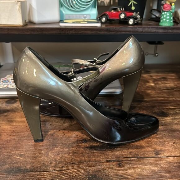 Prada Gray Ombré Patent Leather Heels size 38 1/2 - Picture 8 of 11
